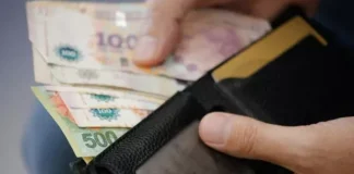 Argentina tiene el salario mínimo en dólares más bajo de la región