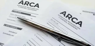 Reforma tributaria: el Gobierno analiza eliminar el monotributo y bajar el piso de Ganancias