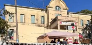 “Hace 10 meses que no recibimos aumento”. Enfermeros acampan frente a hospital entrerriano