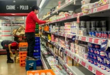 Empleados de comercio cerraron suba salarial con suba escalonada y bono: monto, porcentaje y cuotas