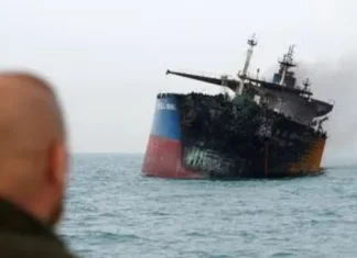 Irán atacó e incautó tres barcos en el estrecho de Ormuz y se tensionan los diálogos de paz con Estados Unidos