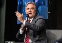 Llaryora le dio 40% de aumento a los docentes y blanquea la crisis inflacionaria del plan de Milei