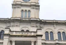 «Con 78 mil pesos no se vive»: Movimientos sociales protestaron en Paraná contra el hambre y el recorte de programas sociales