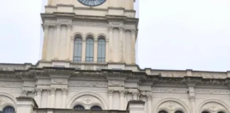 «Con 78 mil pesos no se vive»: Movimientos sociales protestaron en Paraná contra el hambre y el recorte de programas sociales