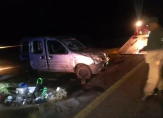Dos personas fueron hospitalizadas tras un fuerte vuelco en la Autovía 14