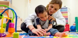 Condenan a una prepaga por cubrir de manera parcial el acompañamiento de un niño con discapacidad
