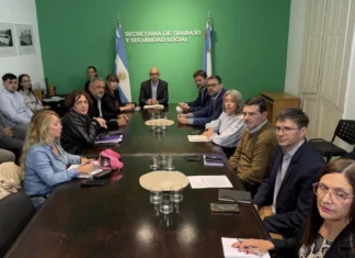 Los gremios estatales rechazaron el 3,5% del Gobierno y exigieron una propuesta «integral» para el martes