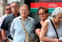 Con alta informalidad y empleos precarios, hay casi 690.000 jubilados que siguen trabajando