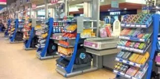 Buscan prohibir la venta de golosinas y bebidas azucaradas en las cajas de supermercados
