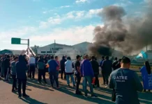 Trabajadores de Granja Tres Arroyos reclamaron sobre Ruta 14 en Concepción del Uruguay