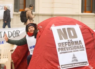 Agmer confirmó que asistirá al Senado por la reforma jubilatoria y ratificó la continuidad del acampe