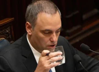 Crece el aislamiento de Manuel Adorni: el PRO no descarta apoyar una sesión en su contra