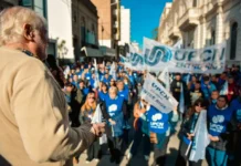 Caja de Jubilaciones: Una masiva movilización acompañó la presentación de UPCN ante los senadores