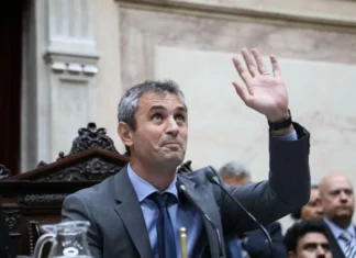 Martín Menem acordó con el PRO y la UCR para que no den quórum en la sesión que busca interpelar a Adorni