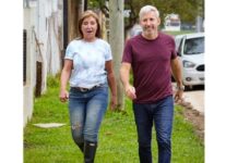 La senadora que reclamó a Azcué por un caballo, se retractó y ahora la acusan estar «colgada del cuello de Frigerio»