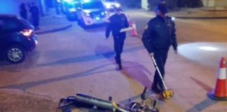 Un motociclista debió ser trasladado al hospital tras un choque con un auto