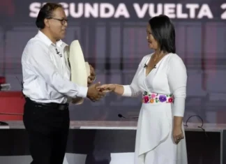 La cuarta es la vencida: Después de tres derrotas, Keiko Fujimori es la nueva presidenta del Perú