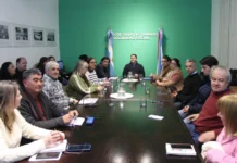Docentes rechazaron la oferta salarial y esperan una nueva propuesta del Gobierno este miércoles