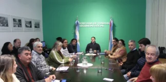 Docentes rechazaron la oferta salarial y esperan una nueva propuesta del Gobierno este miércoles