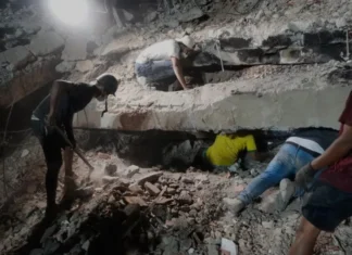 Ascendió a 4.490 el número de muertos por los devastadores terremotos en Venezuela
