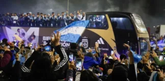 La Selección volvió del Mundial: multitud en Ezeiza, micro descapotable y un emotivo recibimiento