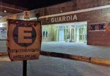 Policía grave tras un choque en Concordia: buscan al conductor que lo abandonó