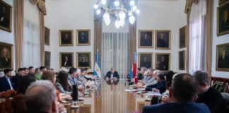 El Gobernador encabezó una reunión de gabinete para coordinar acciones preventivas ante el fenómeno de El Niño