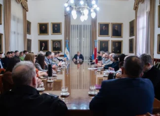 El Gobernador encabezó una reunión de gabinete para coordinar acciones preventivas ante el fenómeno de El Niño