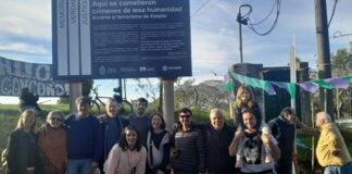 Organizaciones de DDHH reinstalaron el cartel de señalización del Sitio de Memoria en el Regimiento de Concordia