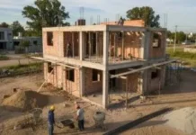 Para comprar una casa en Argentina se necesitan casi 23 años de aportes