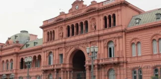 Milei regresó a la Casa Rosada después de casi un mes para reunir al gabinete