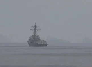 A seis meses de la guerra en Medio Oriente, el estrecho de Ormuz se encuentra prácticamente paralizado y bajo máxima tensión