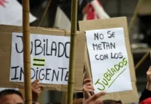 Jubilados provinciales impulsan nuevas demandas contra el decreto que estableció sumas no remunerativas