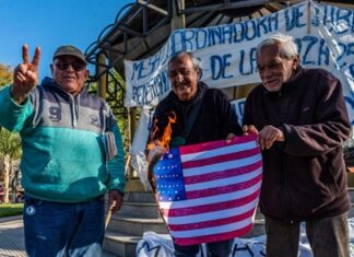 Detuvieron a manifestantes en la marcha de jubilados de los miércoles en Concordia