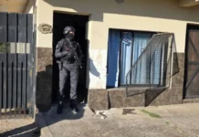Realizaron cinco allanamientos por estafas con billetes falsos en Concordia