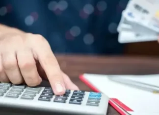 La mora en los créditos a las familias alcanzó el 18% en julio y acumula 21 meses de subas