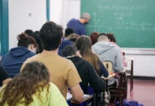 Un informe advierte que la IA está provocando una “rendición cognitiva”: las universidades se encuentran en una encrucijada