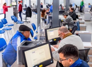 Son más de 72.000 los empleos estatales recortados en la gestión Milei