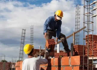 El empleo formal privado cayó por 14° mes consecutivo: se perdieron más de 12.500 puestos