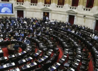 Quiénes son los diputados «dialoguistas” que ayudaron al Gobierno a blindar el DNU 70