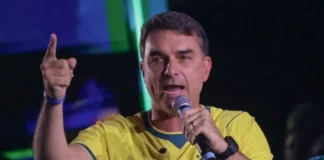 Golpista: Flávio Bolsonaro desconoció el triunfo de Lula, agradeció a Milei y se autoproclamó presidente de Brasil